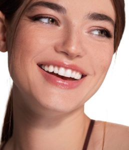 Estética dental y sonrisa feliz, tratamientos dentales de Clínica Ortiz-Vigón